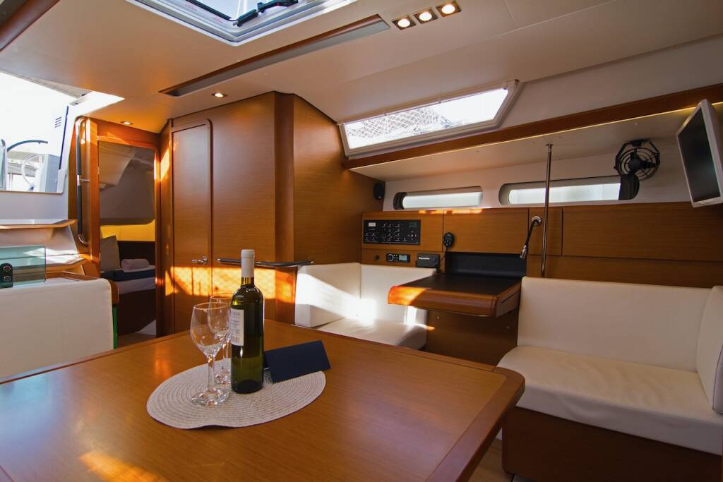 Sun Odyssey 419 Dorado