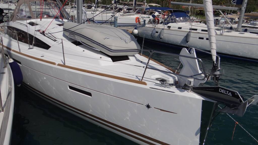 Sun Odyssey 41DS Honeypot