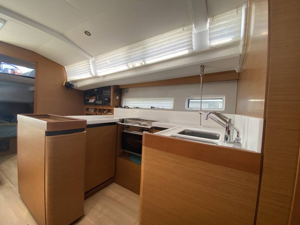 Sun Odyssey 440 Lornia