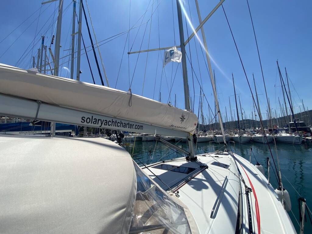 Sun Odyssey 440 Anda