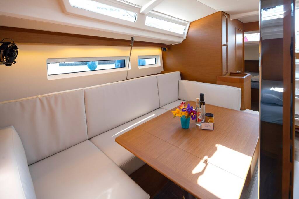 Sun Odyssey 440 Asteri