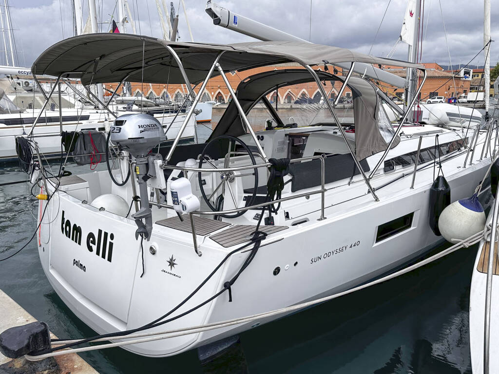 Sun Odyssey 440 tam elli