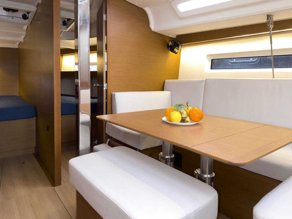 Sun Odyssey 440 tam elli