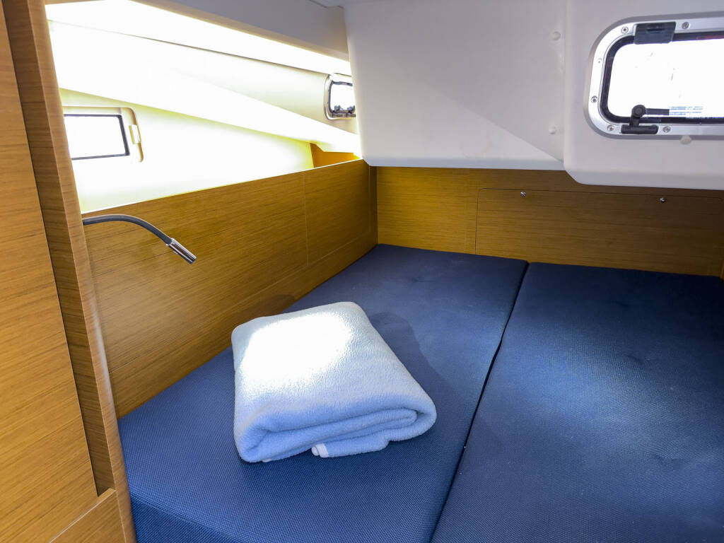 Sun Odyssey 440 tam elli