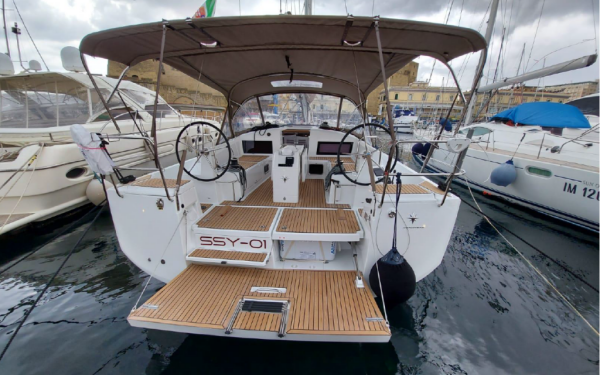 Sun Odyssey 440 SSY-01