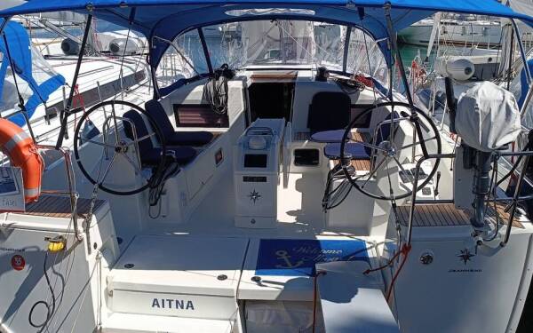 Sun Odyssey 440 Aitna