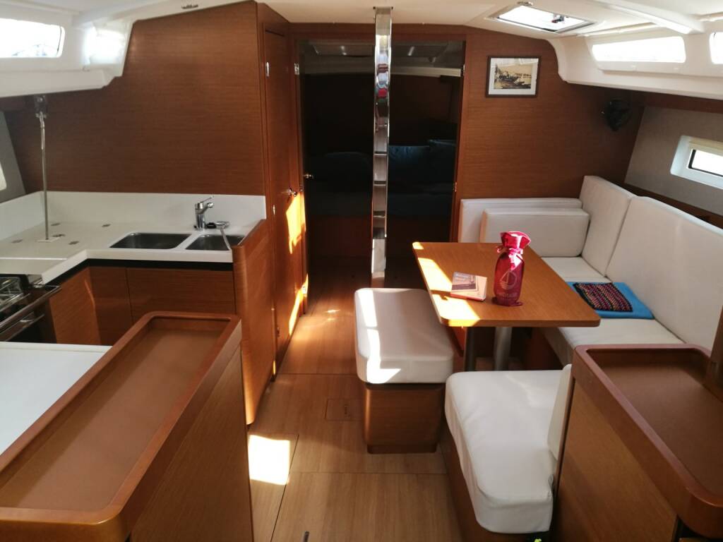 Sun Odyssey 440 Aitna