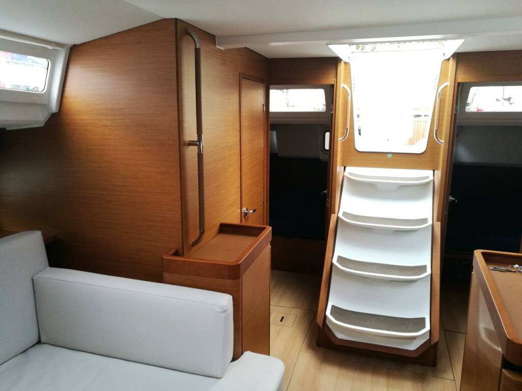 Sun Odyssey 440 Aitna