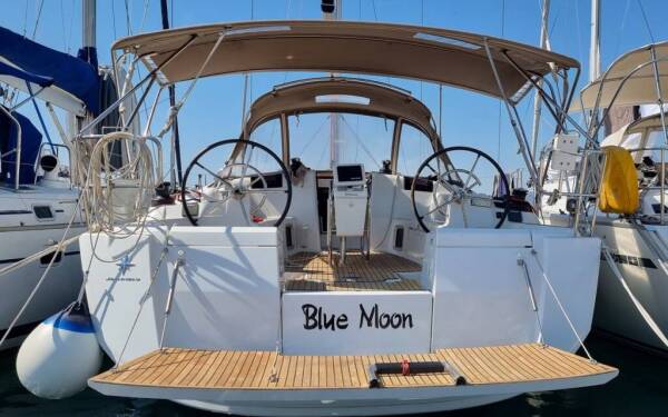 Sun Odyssey 449 Blue Moon