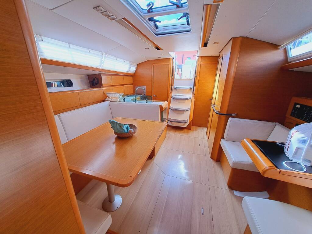 Sun Odyssey 449 Mientras Tanto