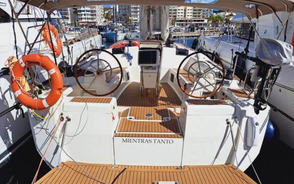 Sun Odyssey 449 Mientras Tanto