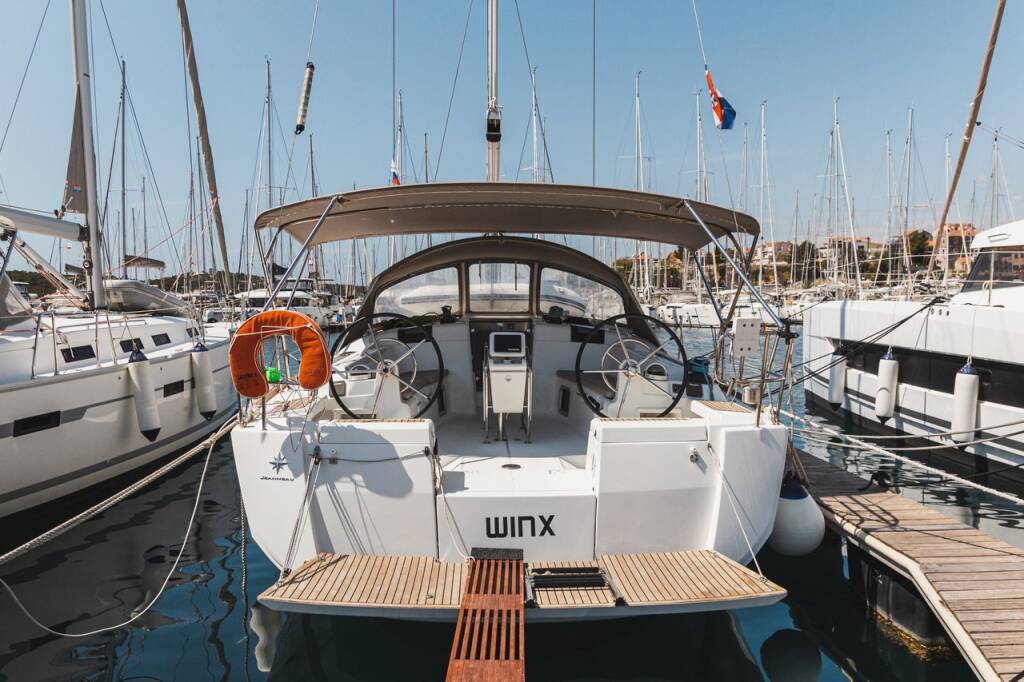 Sun Odyssey 449 Winx