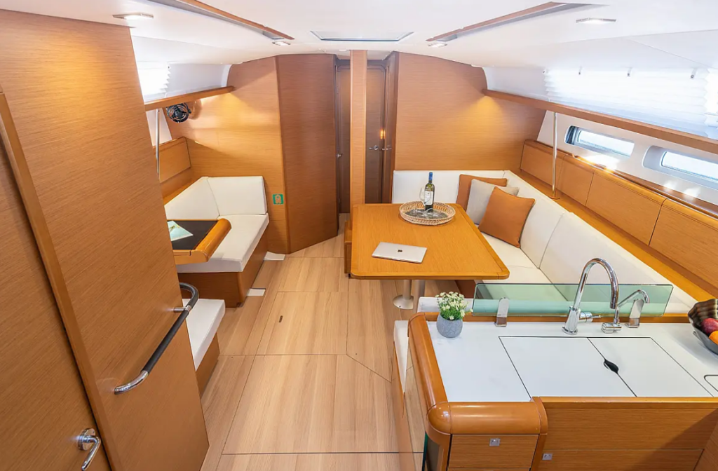 Sun Odyssey 449 Sante