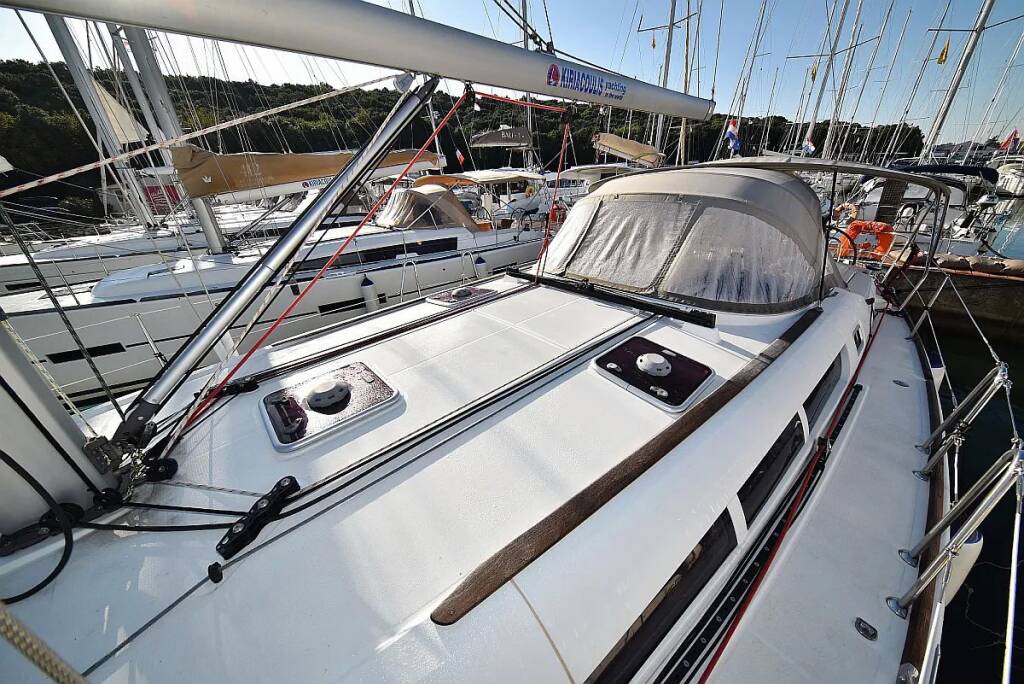 Sun Odyssey 44i ECONOMY-