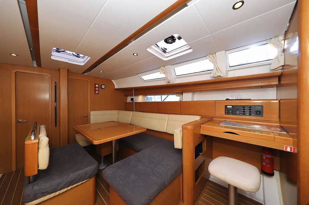 Sun Odyssey 44i ECONOMY-