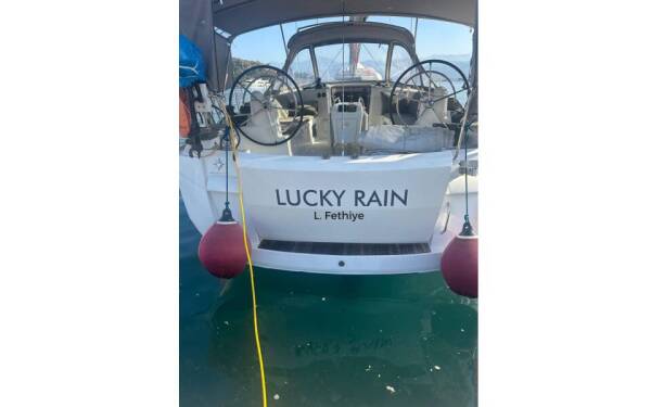 Sun Odyssey 479 Lucky Rain