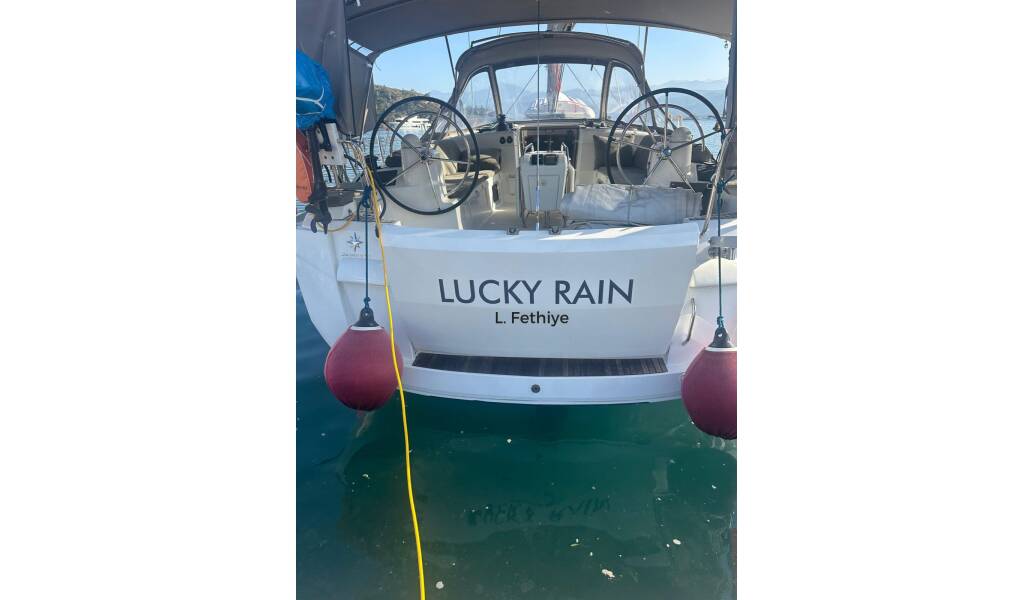 Sun Odyssey 479 Lucky Rain