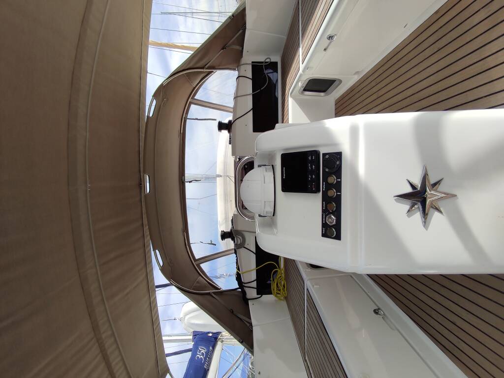 Sun Odyssey 490 White Pearl