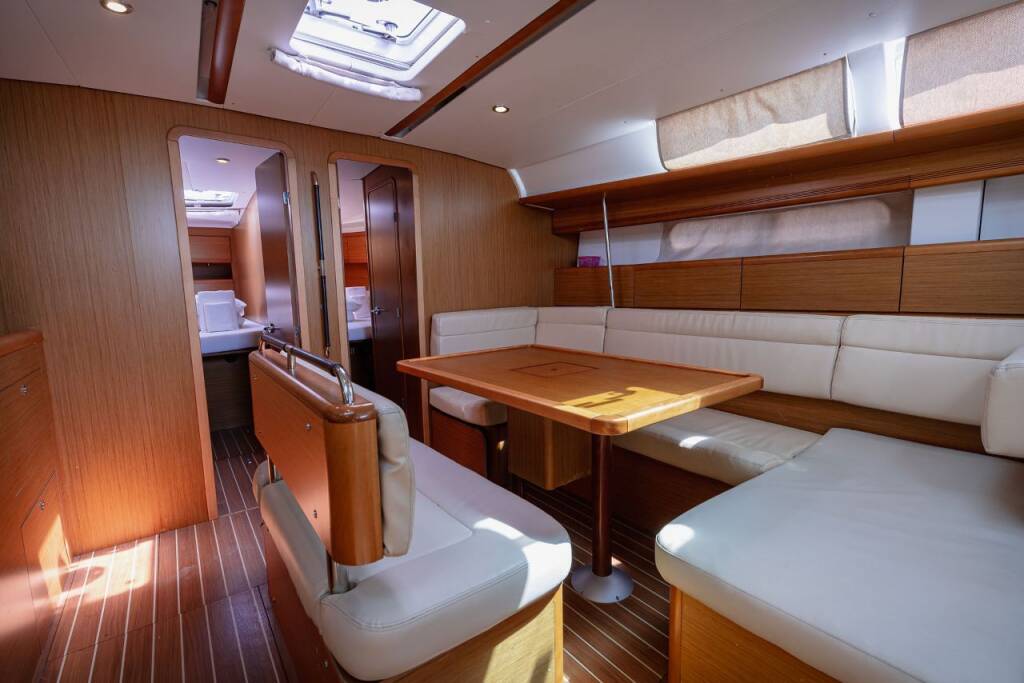 Sun Odyssey 49i Ana B.