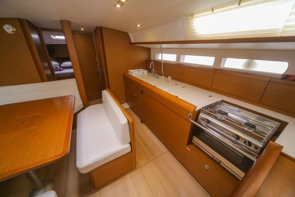 Sun Odyssey 519 MALAKE 