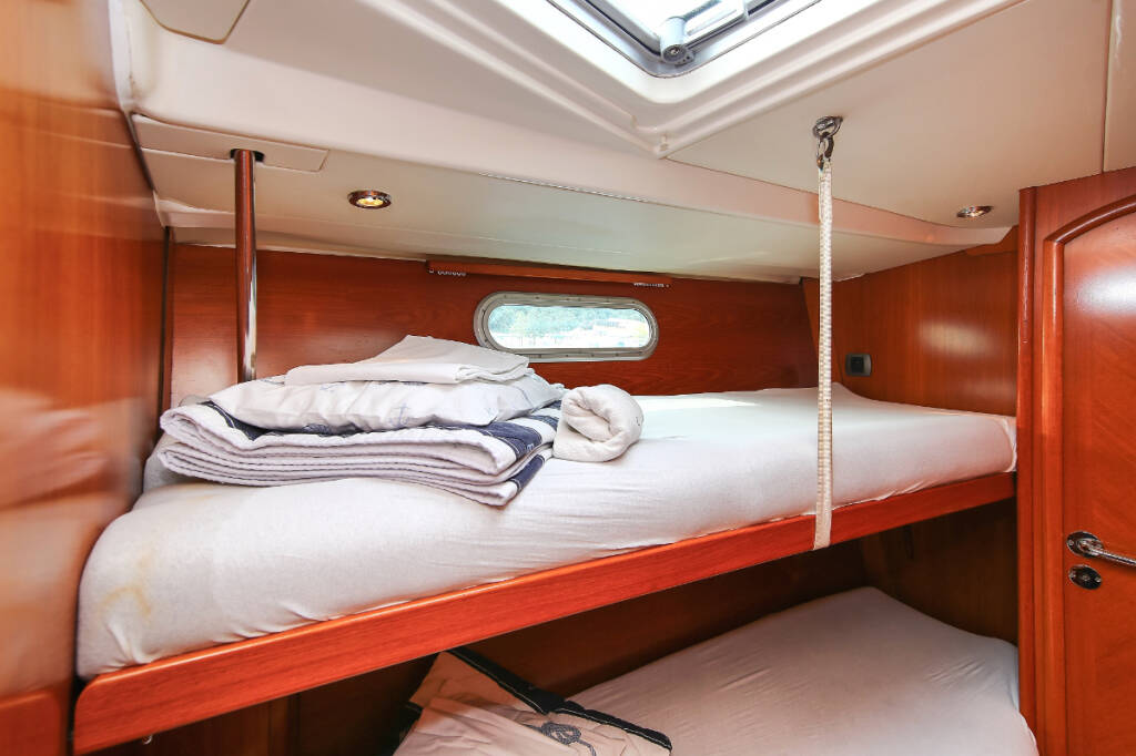 Sun Odyssey 54 DS Ocean Queen